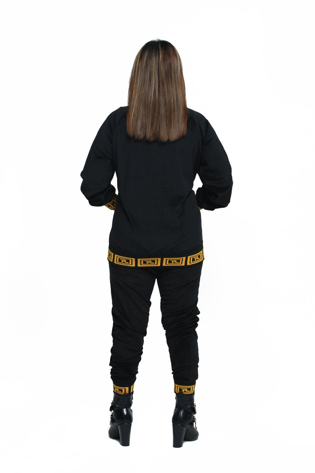 Classic Oblee Tracksuit Gold Black β Stylish black and gold tracksuit combining luxury with sporty comfort.