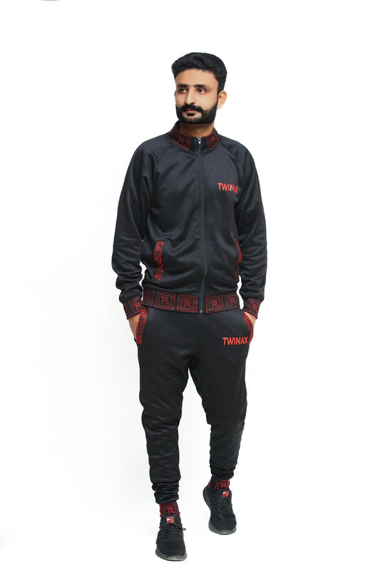  Classic Oblee Tracksuit - Sleek and comfortable tracksuit for everyday wear.