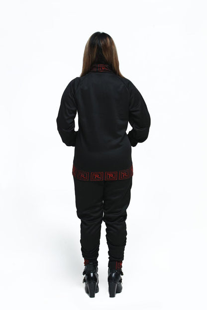 Classic Oblee Tracksuit Black - A premium black tracksuit crafted for style and performance.